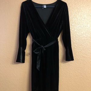 Velvet Bell-Sleeved Dress